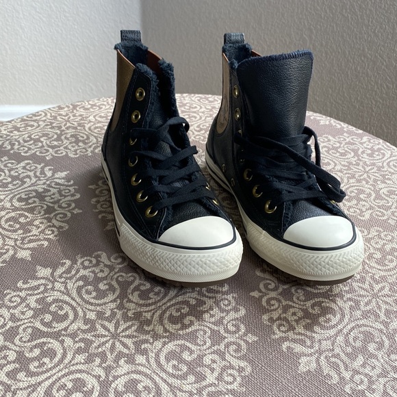 Fur lined Converse Booties - Picture 2 of 8